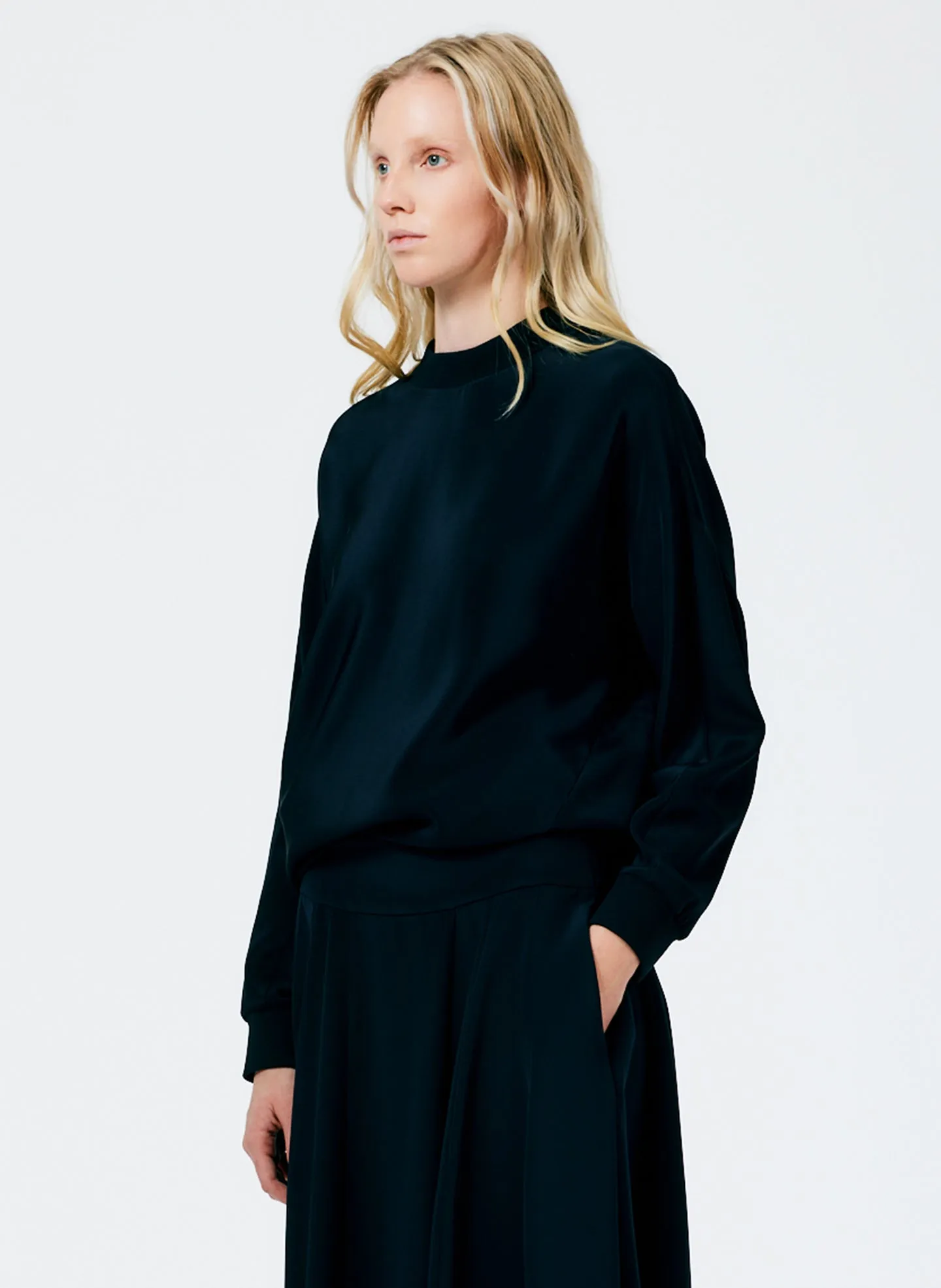 4-Ply Silk Crewneck Eased Out Top