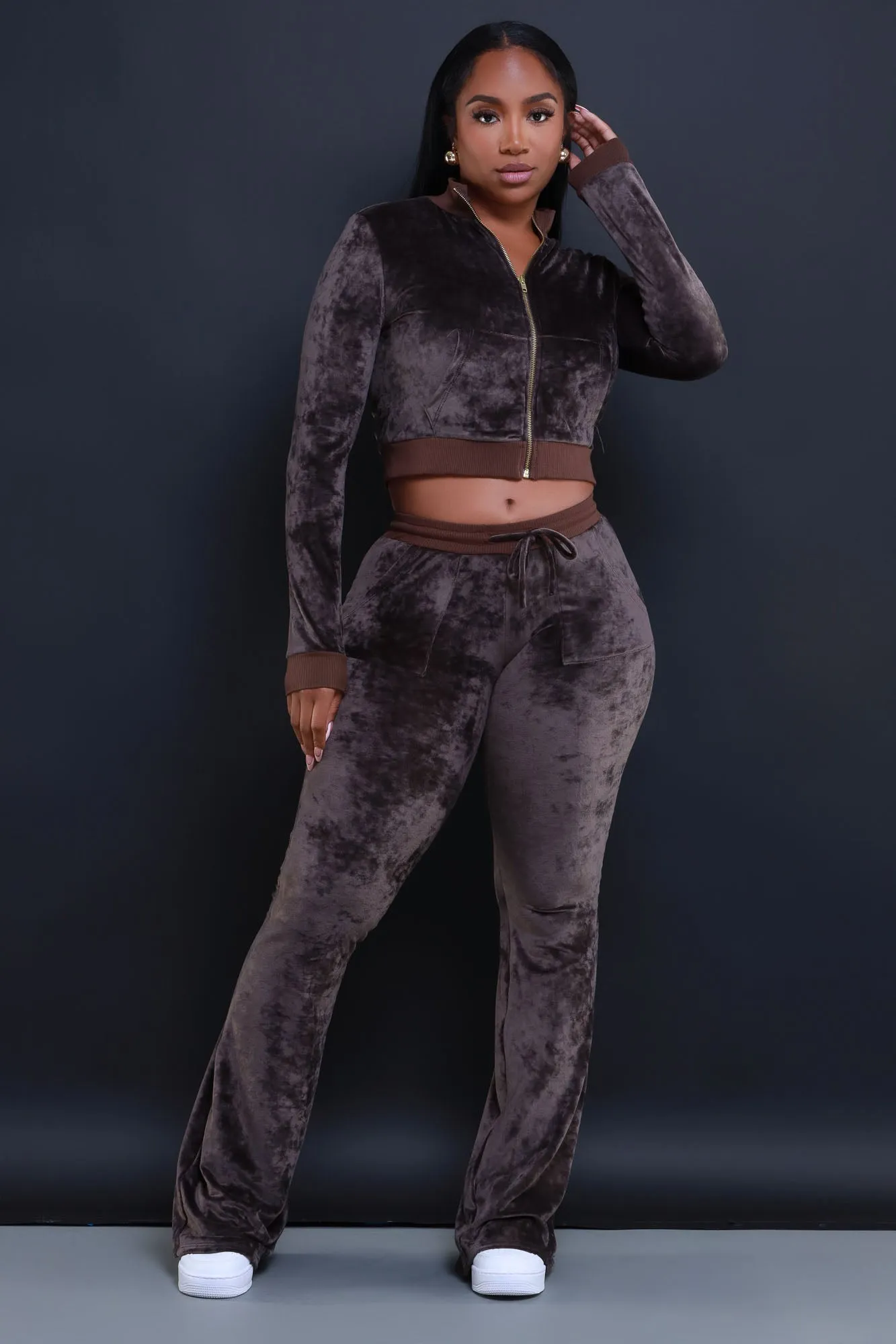 Catch An Opp Velvet Jogger Set - Coffee