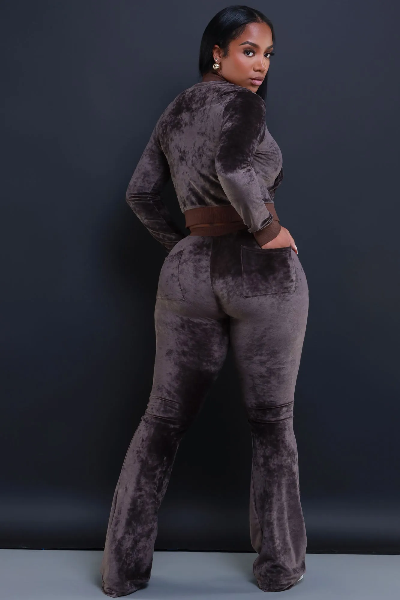 Catch An Opp Velvet Jogger Set - Coffee