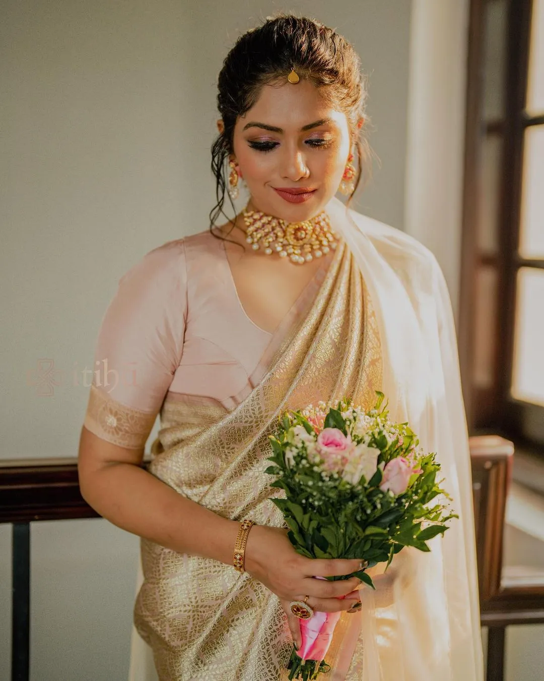 Divine Beige Soft Silk Saree With Ideal Blouse Piece