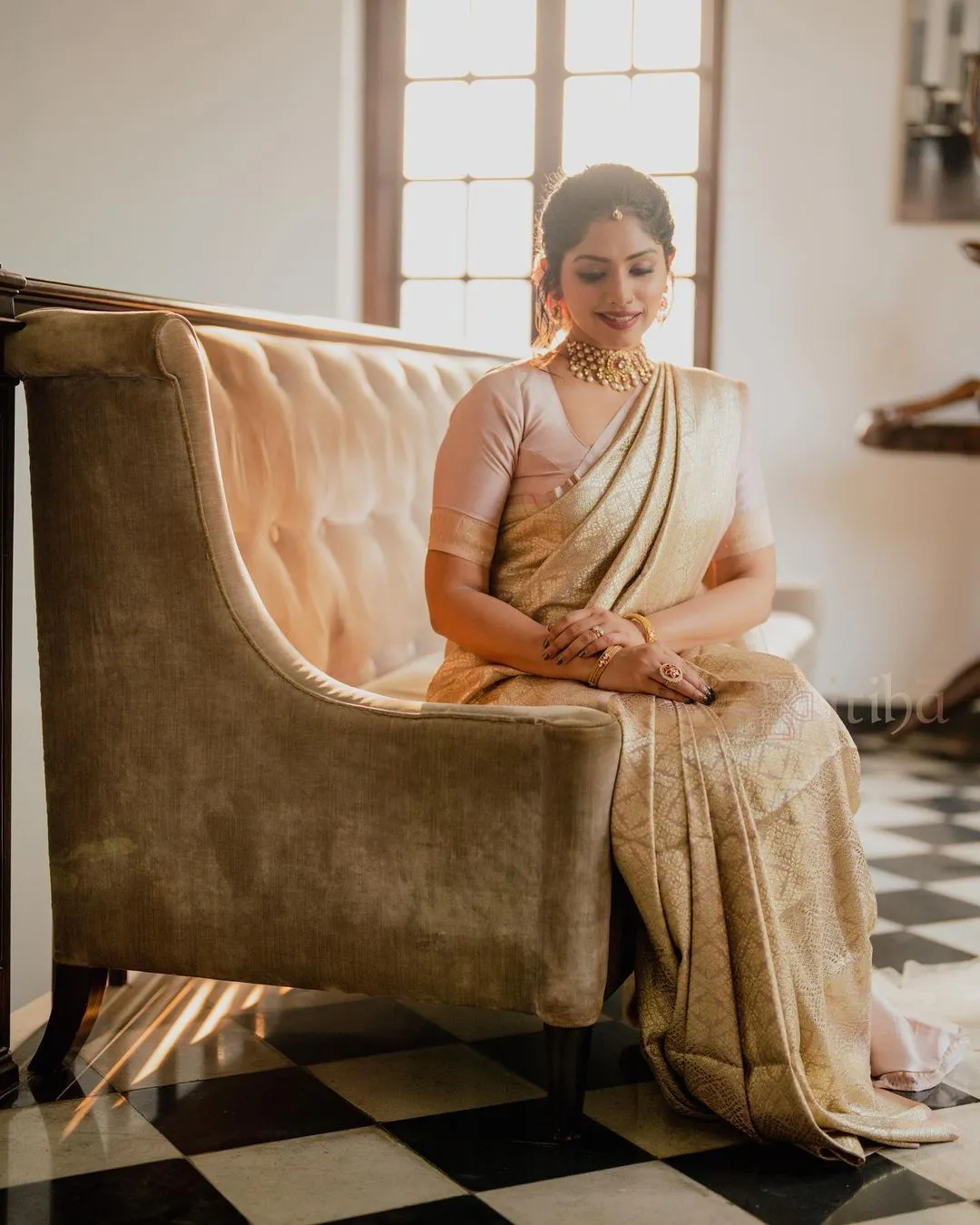 Divine Beige Soft Silk Saree With Ideal Blouse Piece