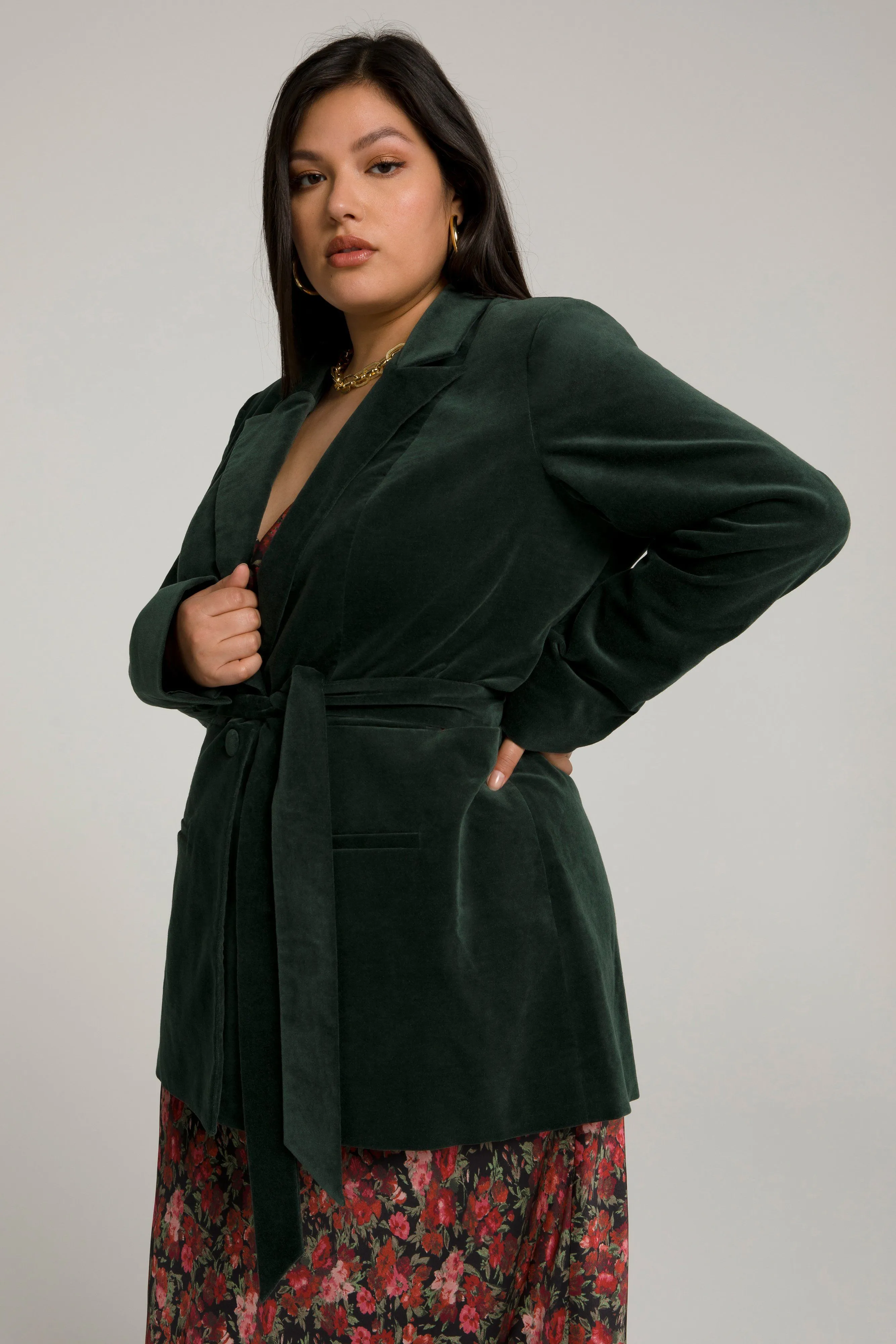 FIT & FLATTER BLAZER | EMERALD001