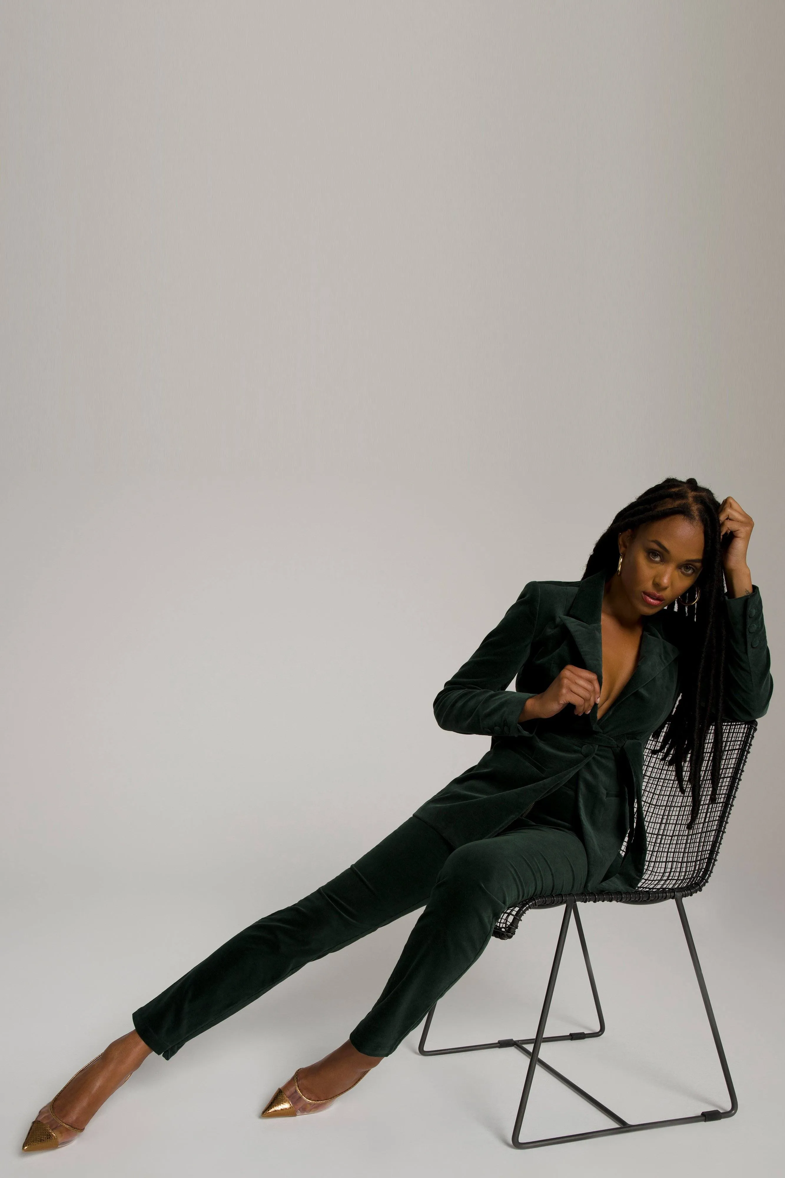 FIT & FLATTER BLAZER | EMERALD001