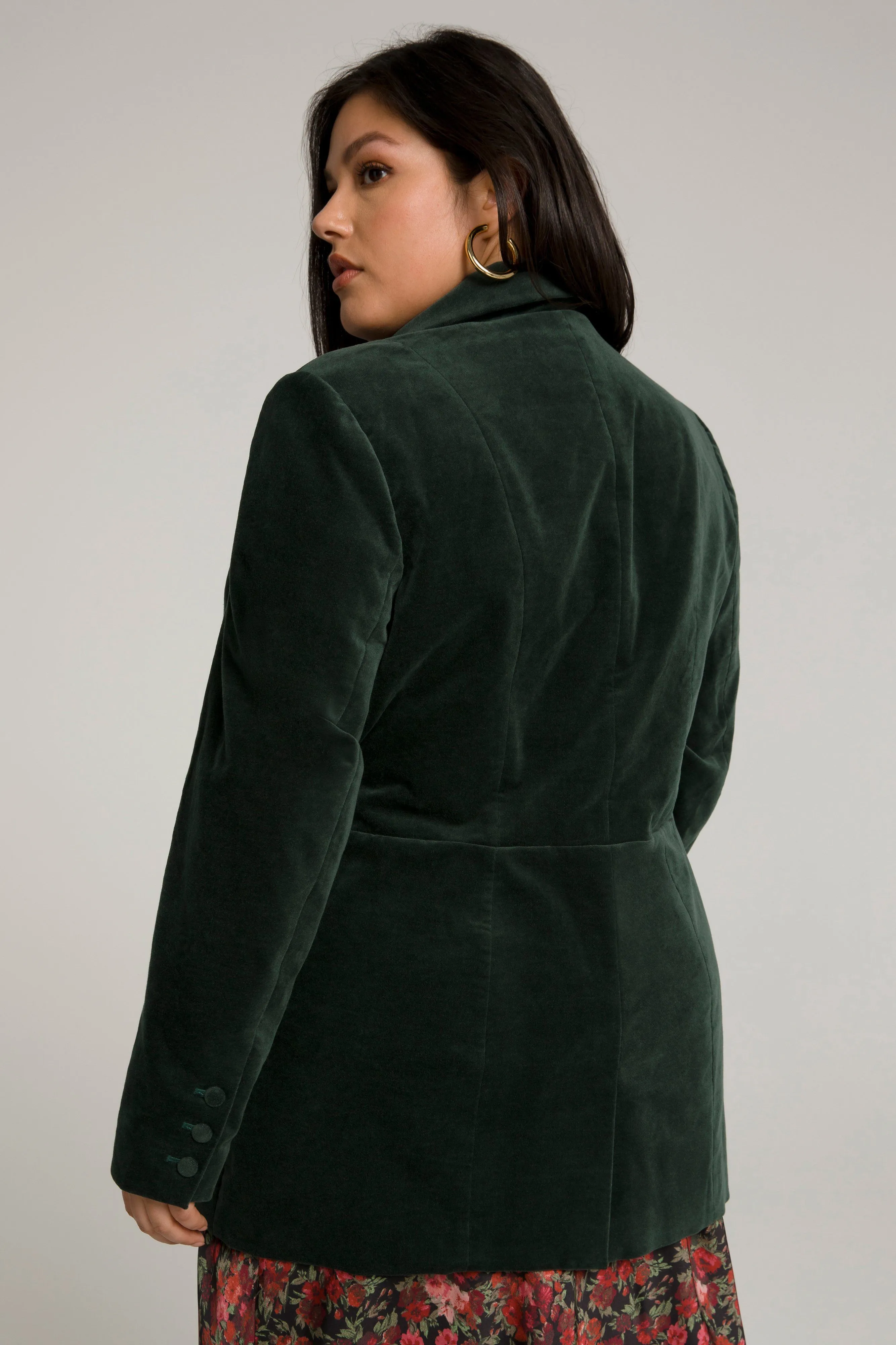 FIT & FLATTER BLAZER | EMERALD001