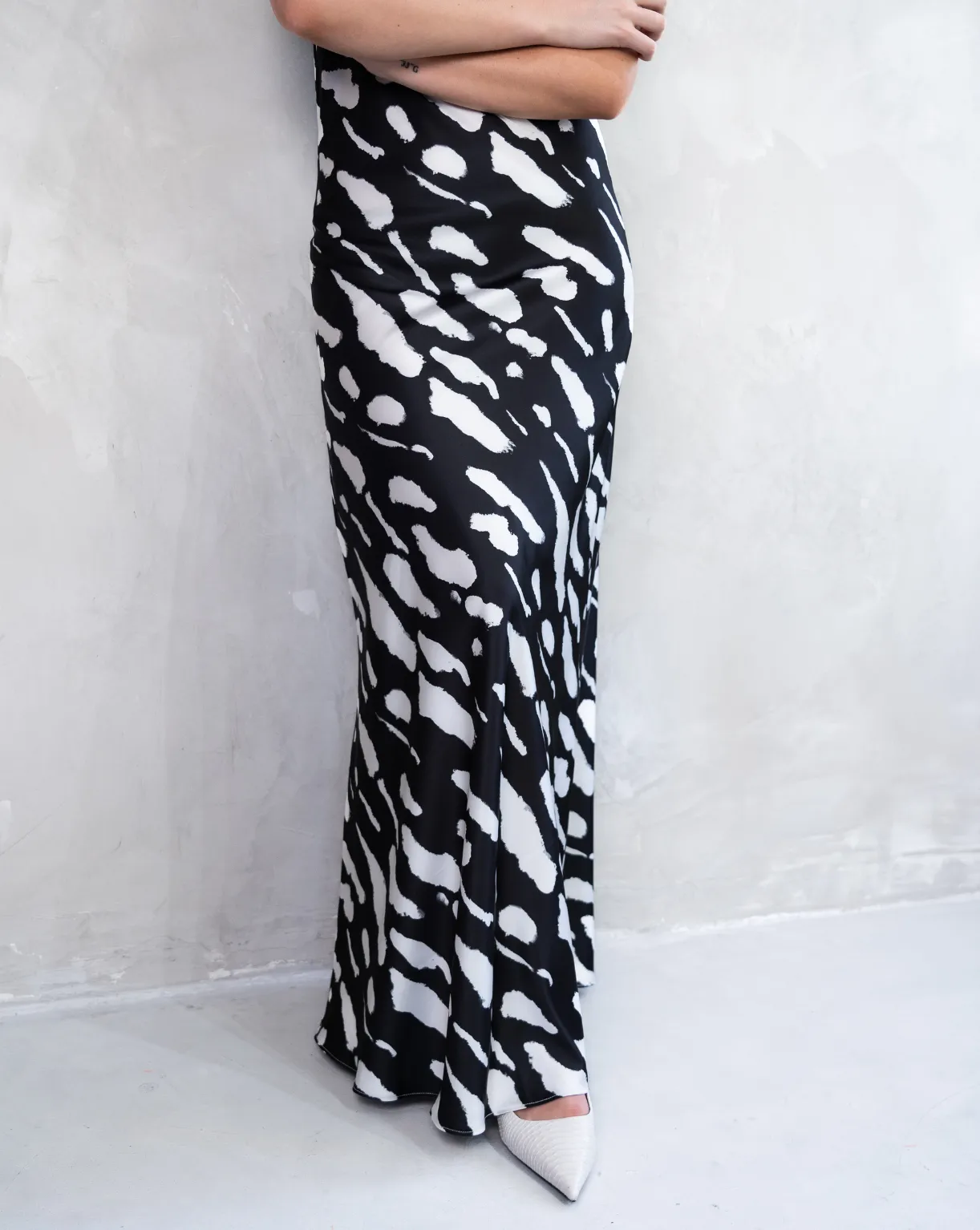 Jenna Halterneck Dress | Black & Ivory