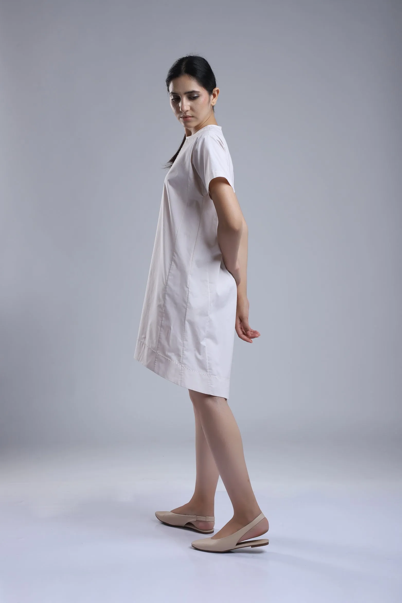 Round Neck embroidery dress.