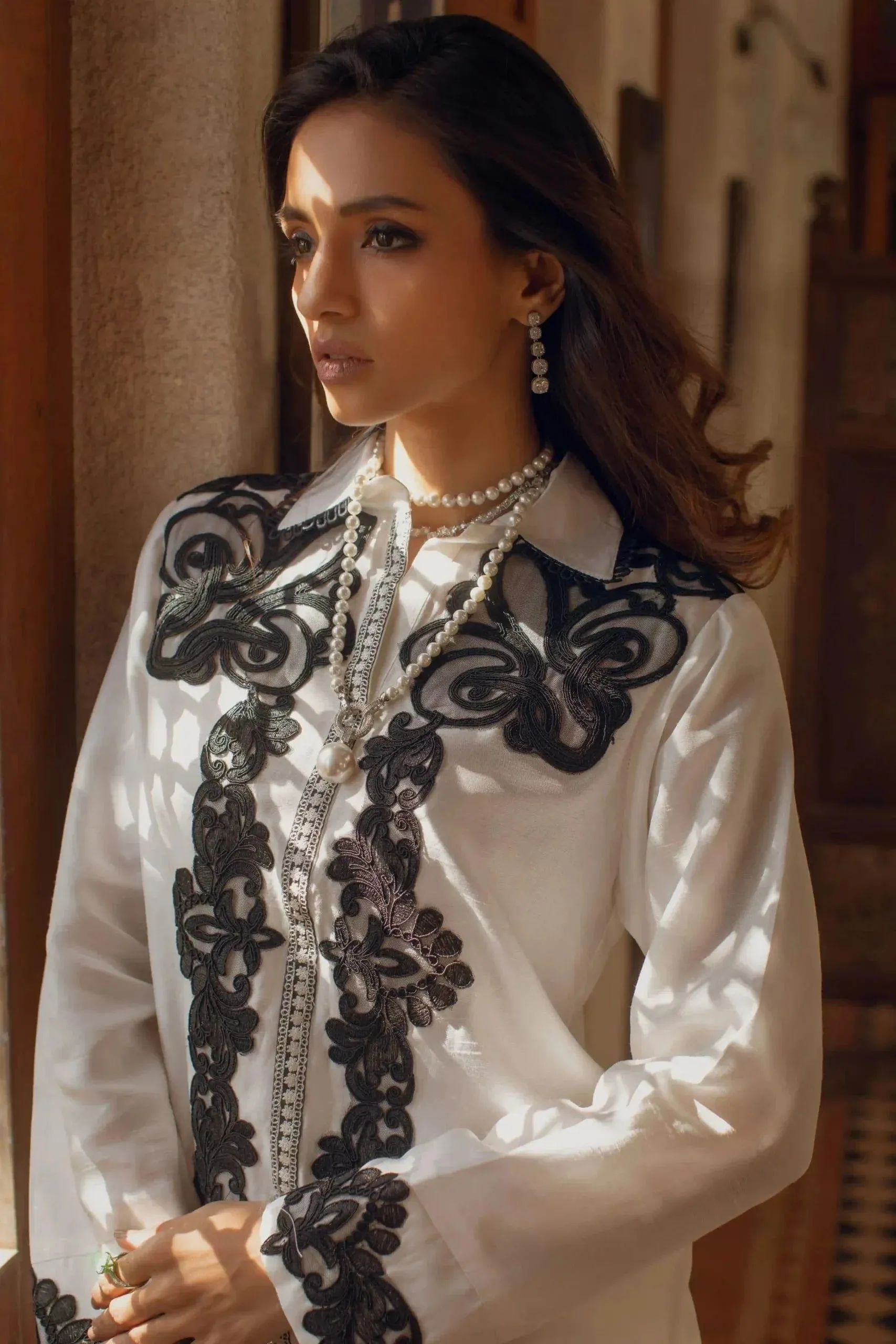 Shehrnaz - Off-White Tunic With Black Embroidery Paired With Matching Azaar – SHK-1089 - 2 Piece
