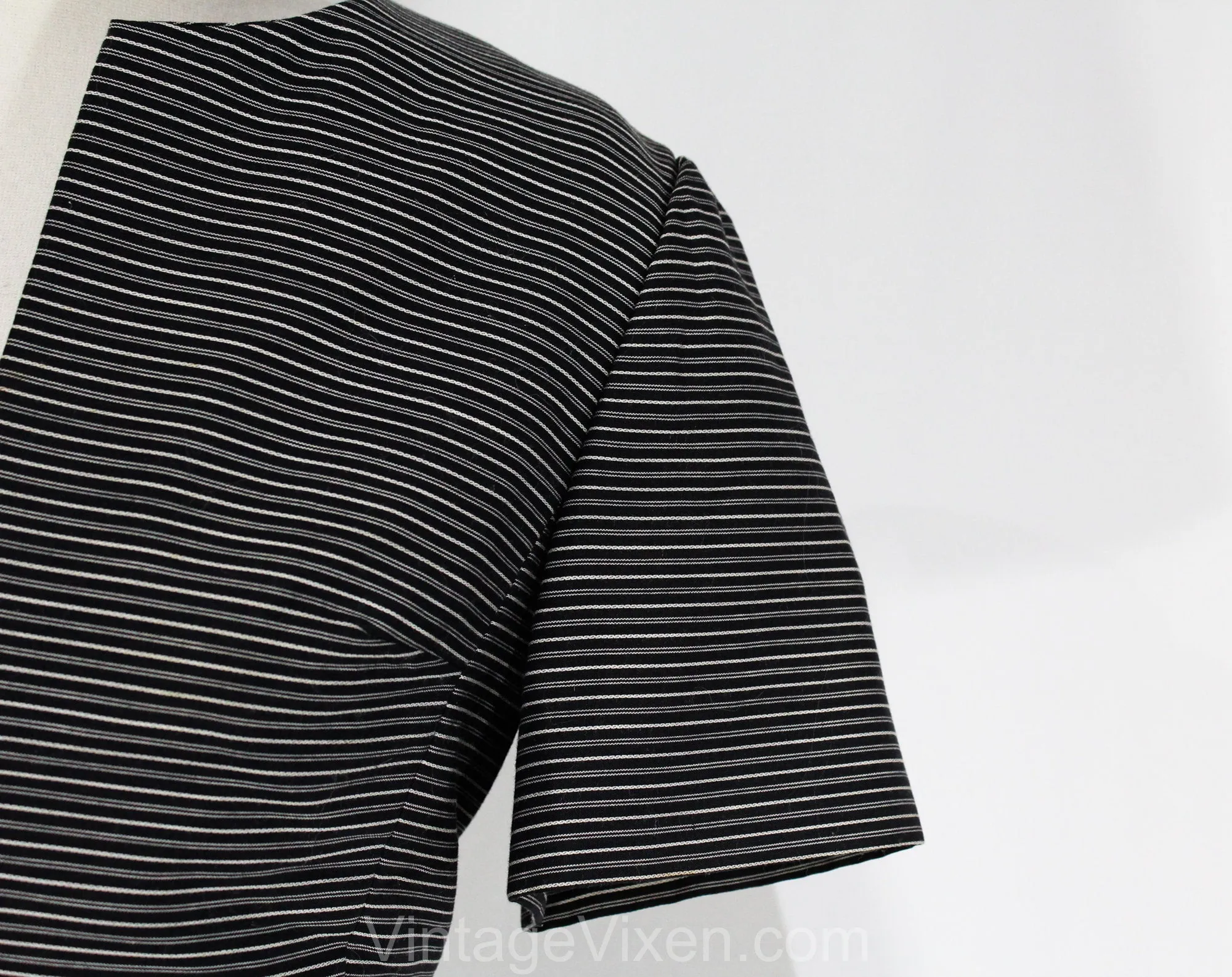 Size 2 1960s Ladies Suit - XS 1950s 60s Black & White Summer Cotton Striped Jacket and Pencil Skirt - Chic Audrey Office Wear - Waist 23.5