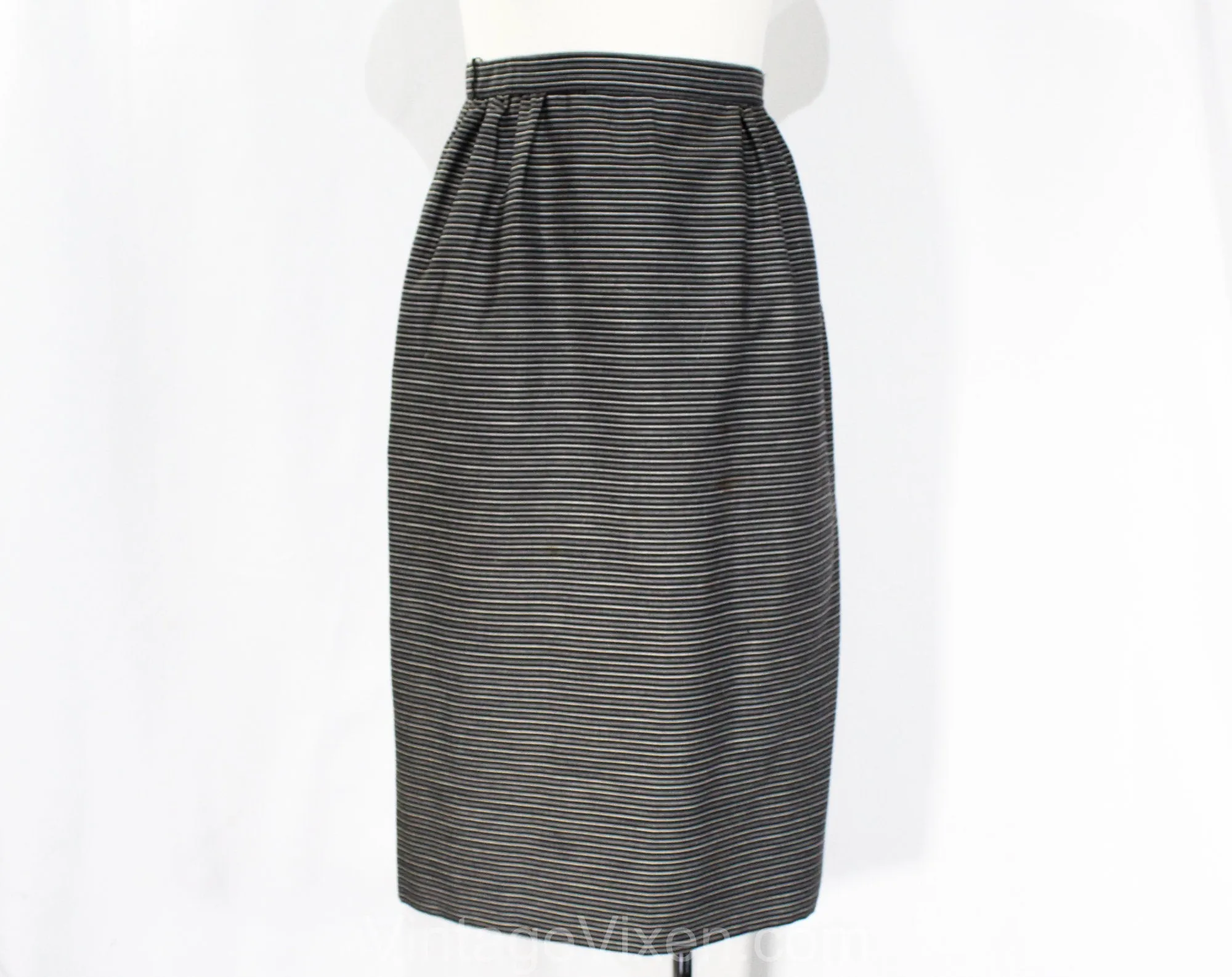 Size 2 1960s Ladies Suit - XS 1950s 60s Black & White Summer Cotton Striped Jacket and Pencil Skirt - Chic Audrey Office Wear - Waist 23.5