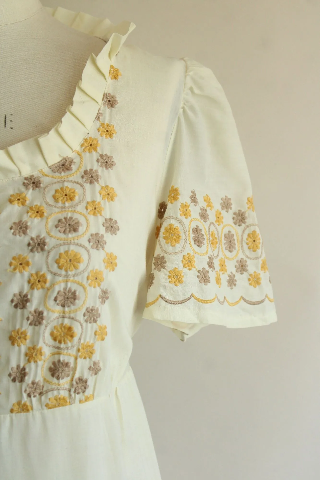 Vintage 1970s Yellow Embroidered Boho Maxidress