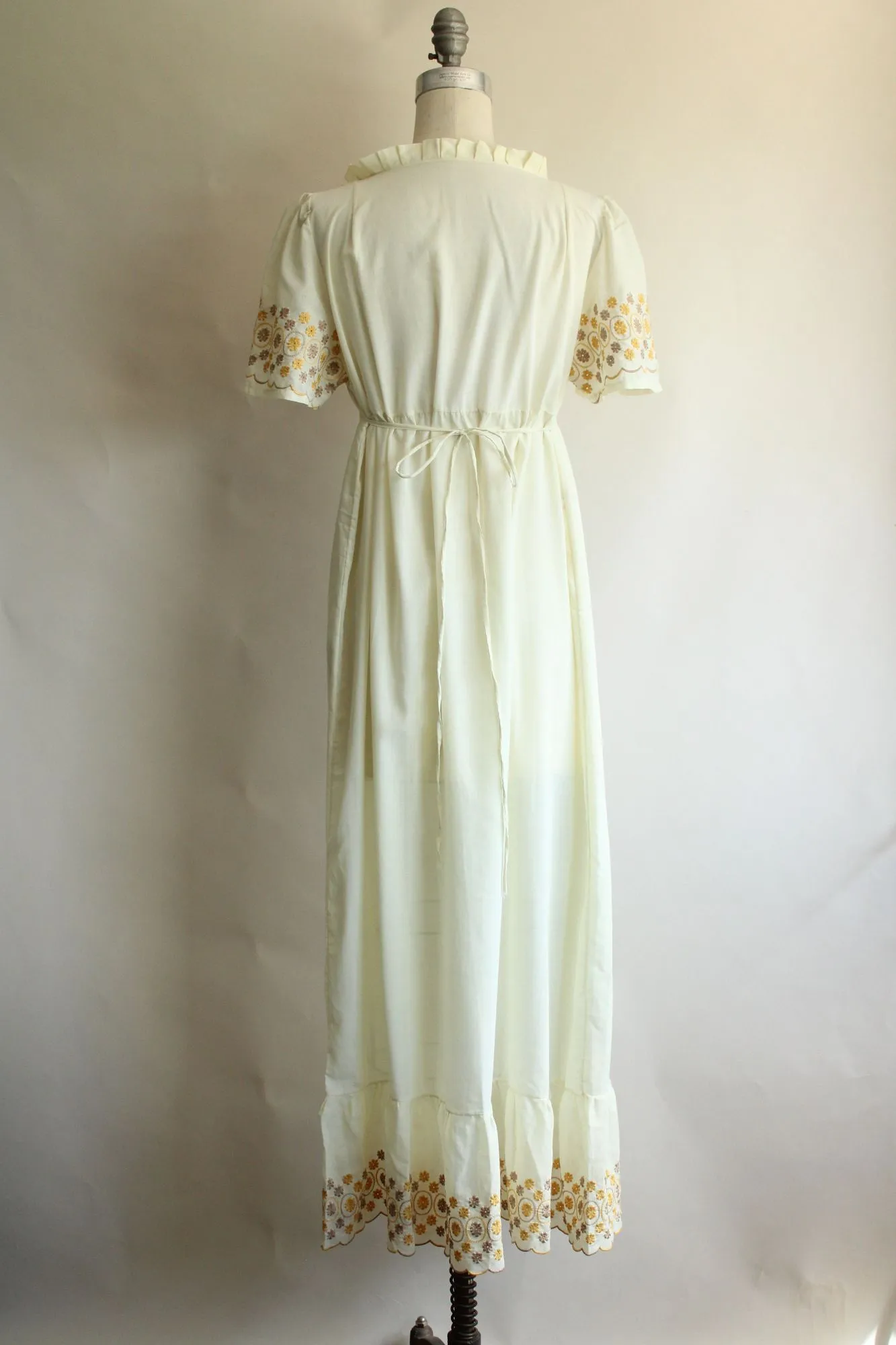 Vintage 1970s Yellow Embroidered Boho Maxidress