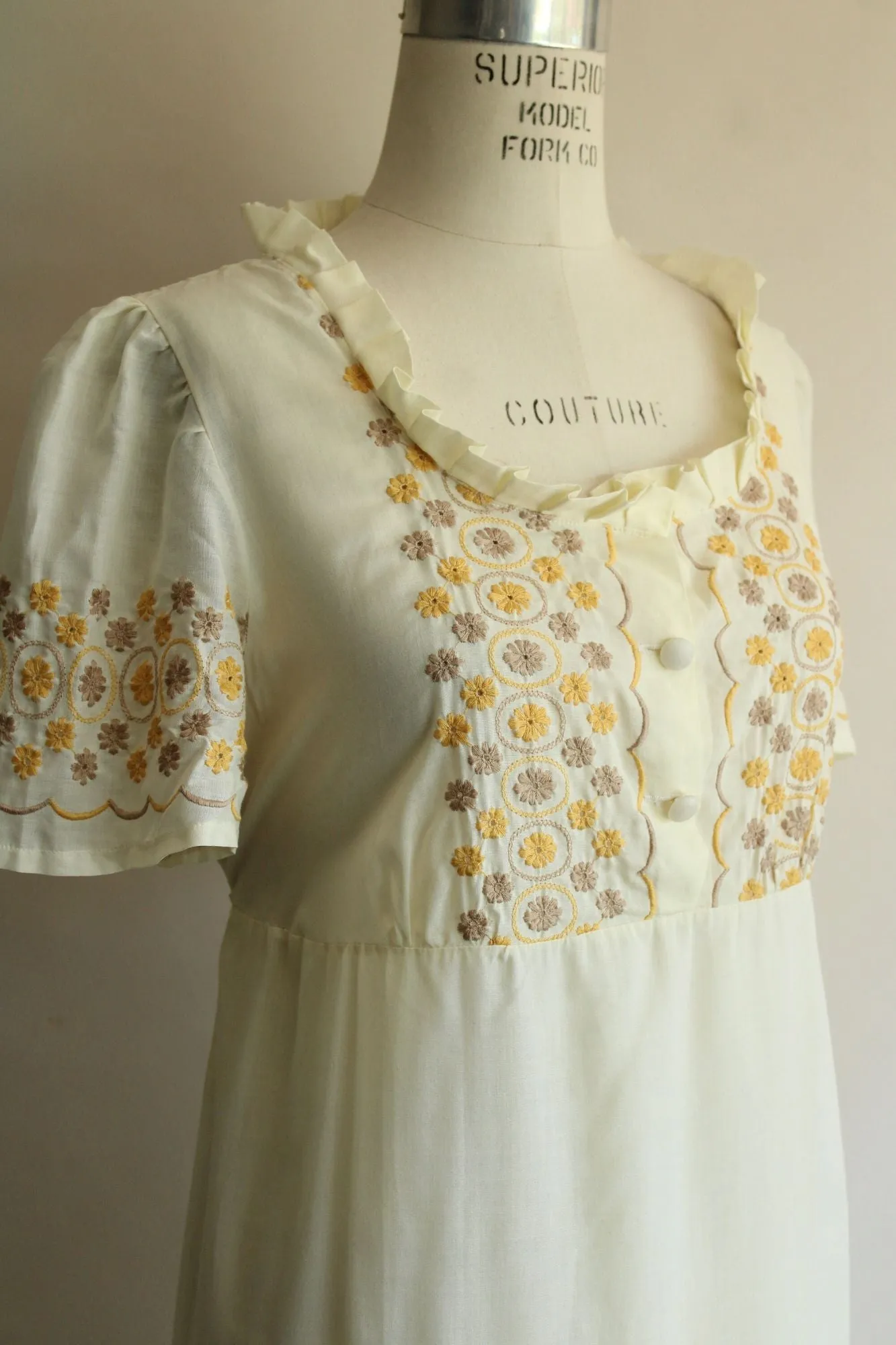 Vintage 1970s Yellow Embroidered Boho Maxidress